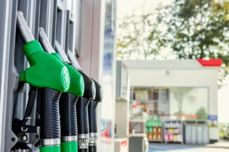 ANPC începe monitorizarea adaosurilor la carburanți după noile scumpiri. Benzinăriile riscă amenzi de până la 2% din cifra de afaceri