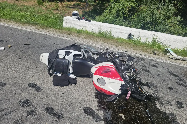 Detalii cutremurătoare despre accidentul din Cluj! Motociclista de 55 de ani ar fi pierdut controlul într-o curbă la dreapta și a intrat în autoutilitară