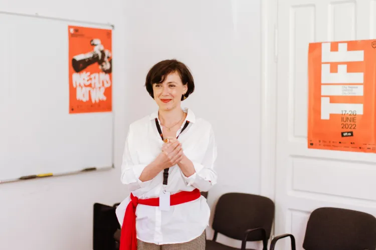 Mărturia unei profesoare din Cluj care a decis să plece din sistem: „Viziunea mea nu era similară cu a partidului. 22 de ani. Pe muchie.”