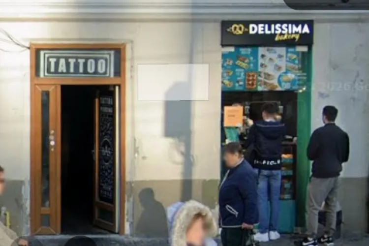 Conflict între un cunoscut lanț de patiserii și primăria Cluj-Napoca. Firma contestă interdicția de a vinde „la geam” in centrul orașului