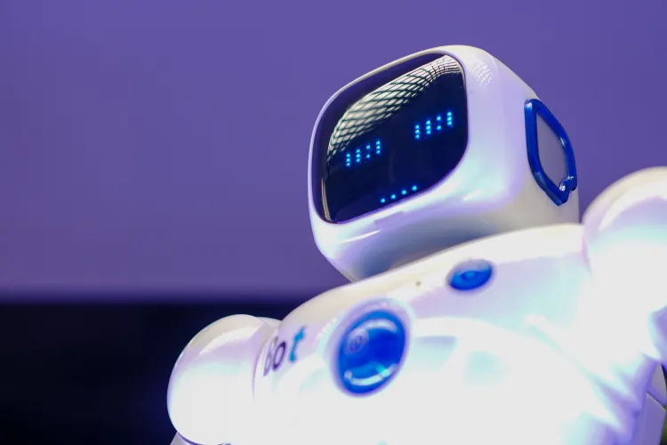 Un răspuns oferit de un ChatBot l-a costat pe un român penalități de 55% la ANAF