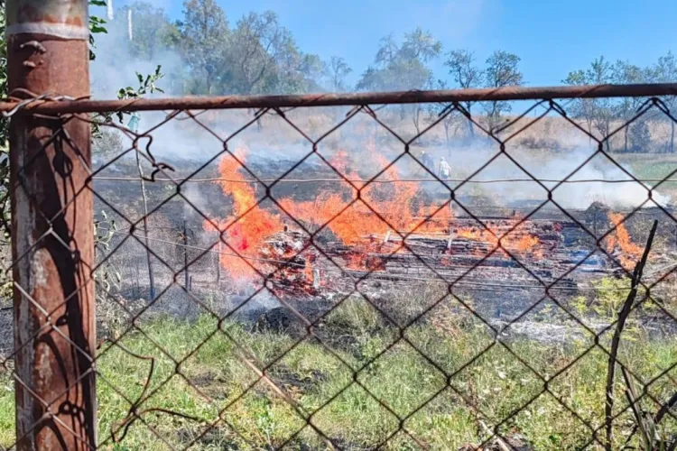 O primărie din Cluj îi „trage de urechi” pe locuitori după două incendii grave produse într-o singură zi: „Câmpurile și curțile sunt adevărate torțe”