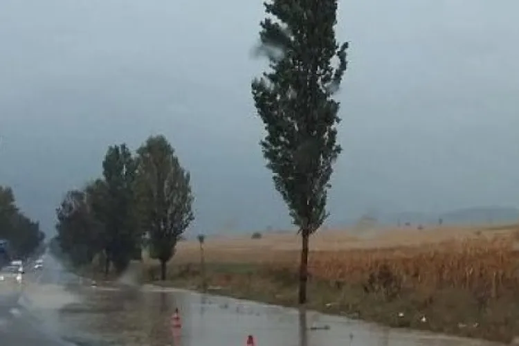 Vine prăpădul din cer la Cluj! Vijelii cu rafale de 70 km/h, grindină și 40 de litri de apă pe metru pătrat în doar câteva ore: Ce zone sunt afectate