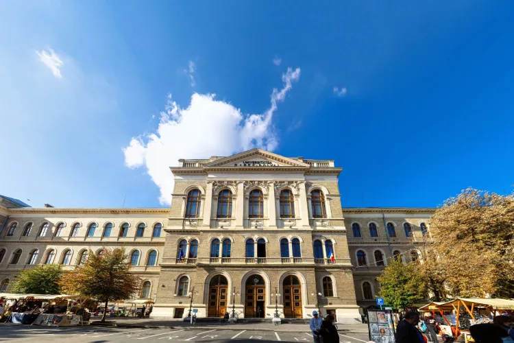 Peste 100 de cercetători din 17 țări vin la Cluj! UBB găzduiește una dintre cele mai importante conferințe europene despre spectroscopiei biomoleculare