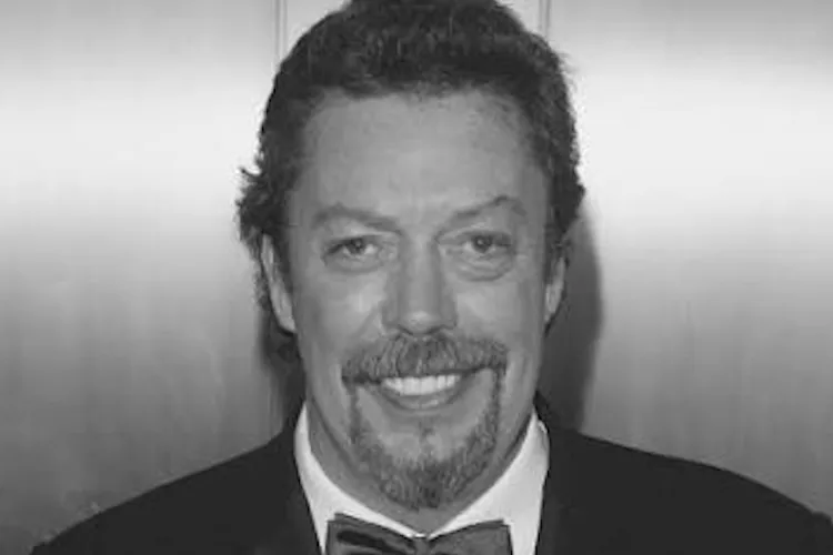 Doliu în lumea cinematografiei! A murit actorul Tim Curry: Clovnul din „It” și valetul din „Singur acasă 2”, a murit la 80 de ani, singur în propria casă