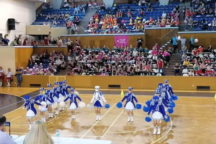 Spectacol european la Gherla! Peste 1.000 de sportive, antrenori și oficiali ajung în oraș pentru Campionatul European de Majorete