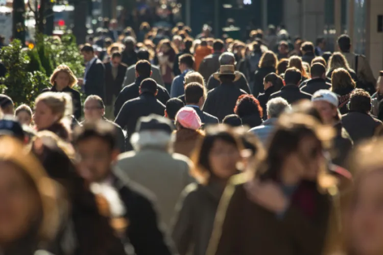 Populația României continuă să scadă. Țara riscă să ajungă la mai puțin de 19 milioane de locuitori. România, salvată de imigranți