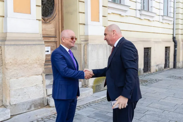 Emil Boc s-a întâlnit cu Ilie Bolojan la Cluj-Napoca! Ce s-a discutat la Primărie după inaugurarea Centrului de Neurochirurgie