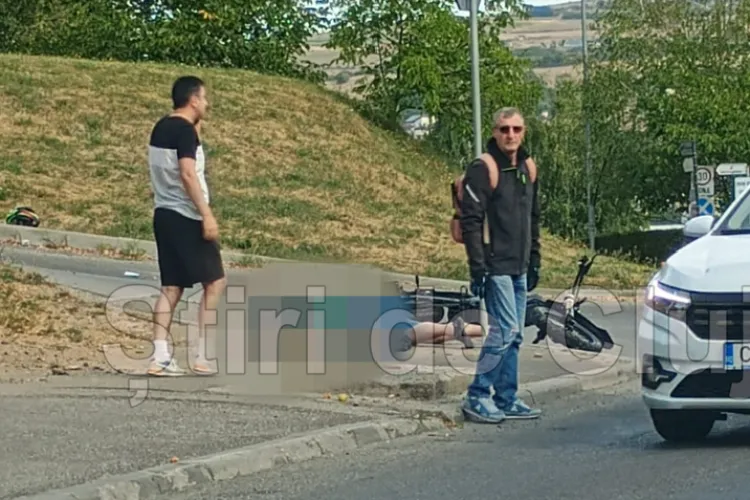 VIDEO. Accidentul cumplit de pe Tăietura Turcului, din Cluj, surprins LIVE. Motociclistul a zburat pur și simplu peste mașini. Imagini cu impact emoțional