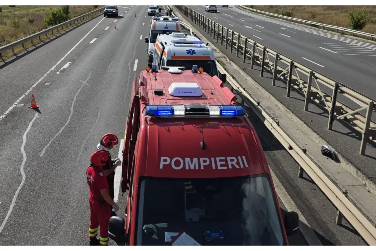 IMAGINI DE LA ACCIDENTUL DE PE A3, ÎN CLUJ! Microbuz cu 9 persoane și autotren, implicate în impact. Patru bărbați, răniți