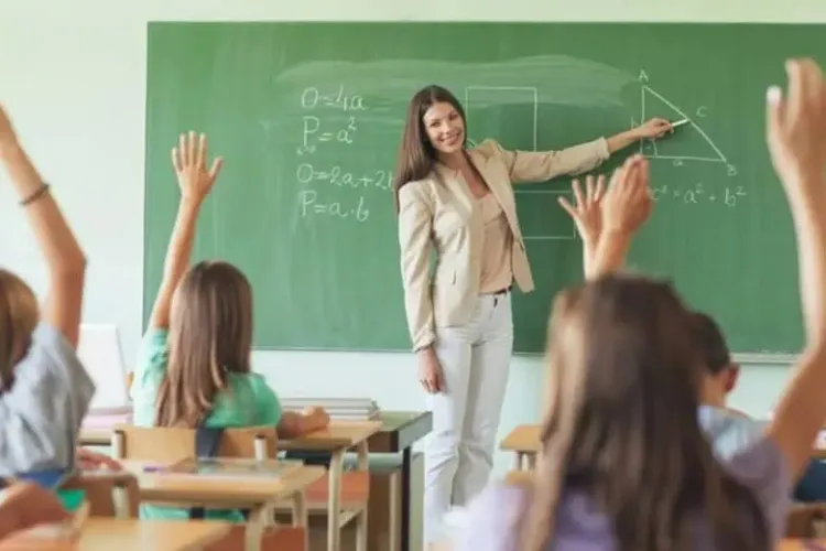 România conduce clasamentul UE la numărul de elevi per profesor. Cifrele care arată situația din școlile primare