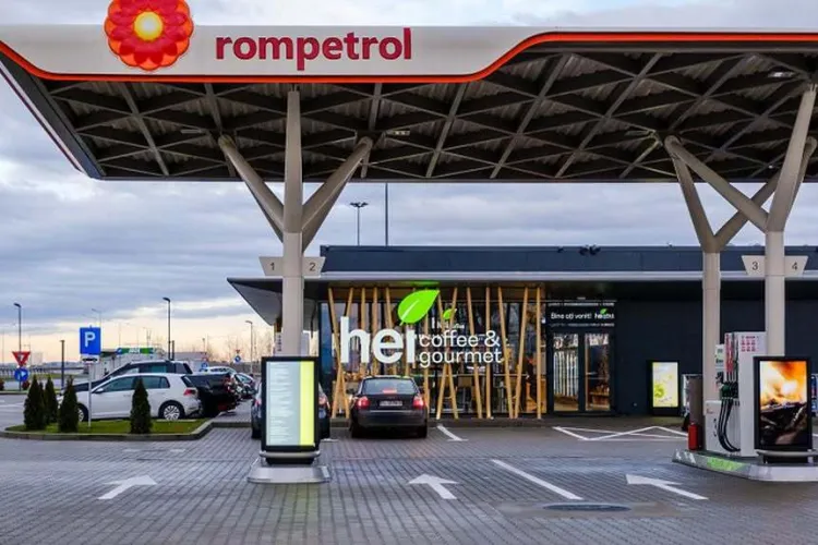 Vești bune pentru șoferi pe Autostrada Transilvania. A fost deschisă prima benzinărie pe ruta Cluj – Tg. Mureș. Ce facilități oferă mașinilor electrice