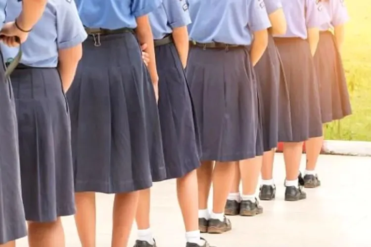 Schimbare uriașă în școlile din România! Elevii ar putea fi obligați să poarte uniformă din cauza bullying-ului: Cine va plăti uniformele
