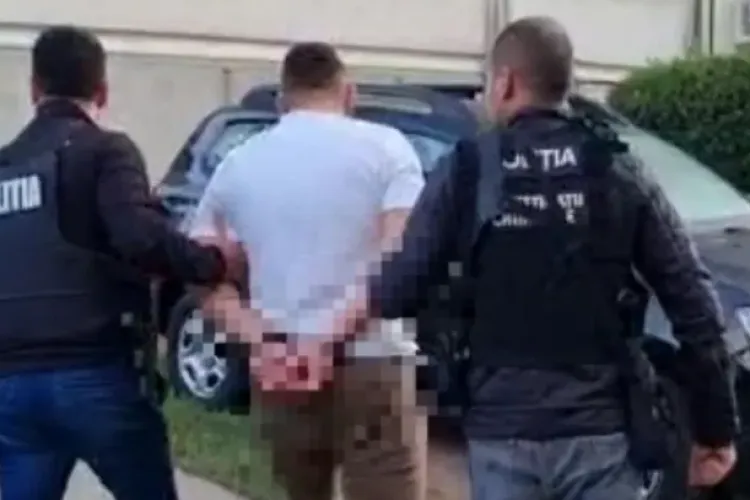 Hoț de parfumuri din Cluj, arestat pentru 30 de zile! A furat 19 sticle din același magazin și a amenințat două persoane