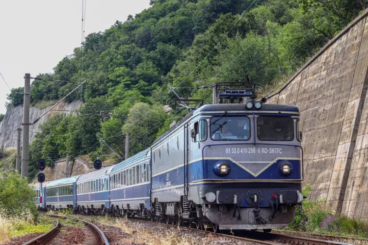 „Trenurile se vor opri!” Avertismentul sindicaliștilor: CFR Călători funcționează de la 1 ianuarie fără buget aprobat, blocat la Ministerul Finanțelor