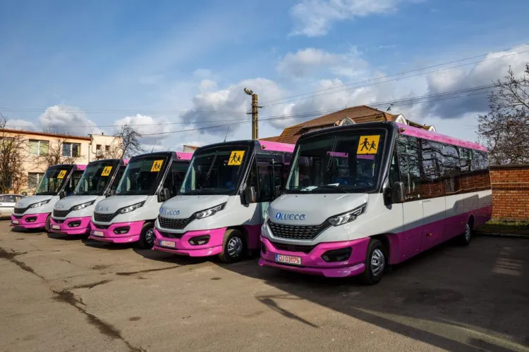 Autobuzele școlare au revenit de astăzi pe străzile din Cluj. Ce program au și pe ce rute se deplasează