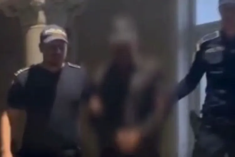 VIDEO. Un bărbat de 49 de ani, prins conducând unui moped neînmatriculat în Cluj: Nu avea permis și era rupt de beat. A fost reținut instant