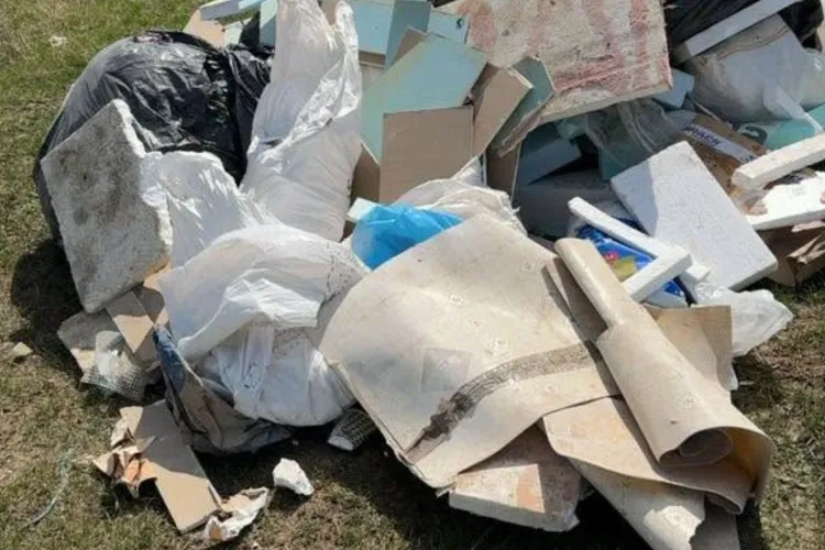 Amenzi de 90.000 de lei pentru doi oameni prinși că au aruncat deșeuri pe câmp, în Florești! Bogdan Pivariu: „Nu veți scăpa!”