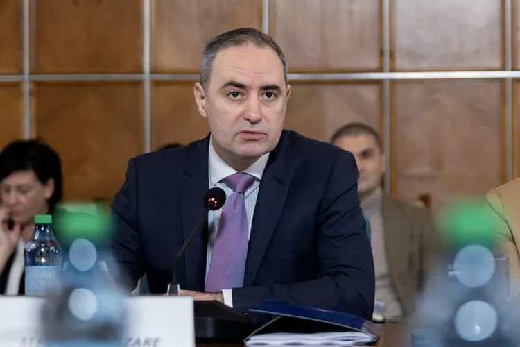 Datoria României a explodat: peste 1.138 de miliarde de lei. Statul a plătit 40 de miliarde doar dobânzi în șapte luni, bani luați de la școli și spitale
