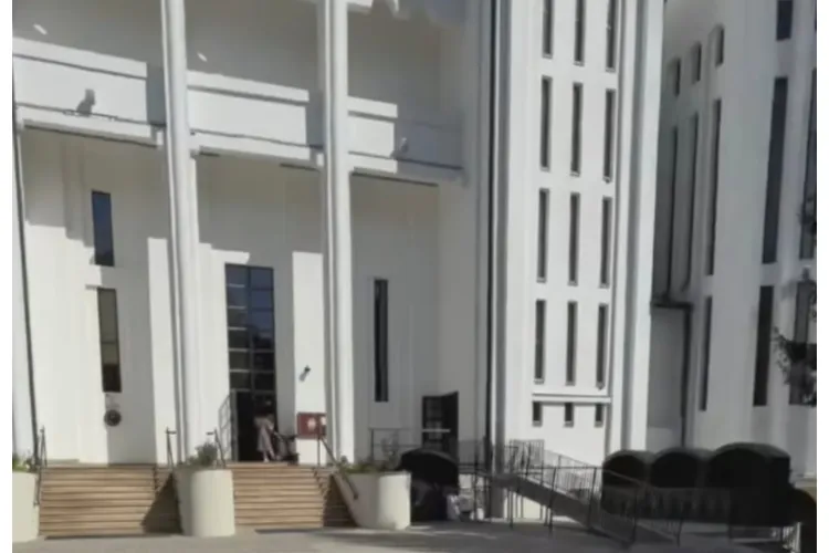 VIDEO. Cum arată Catedrala „Sfinții Apostoli Petru și Pavel” din Cluj la care se lucrează de zeci de ani: „Mai e de lucru. Dar deja arată mult mai bine”