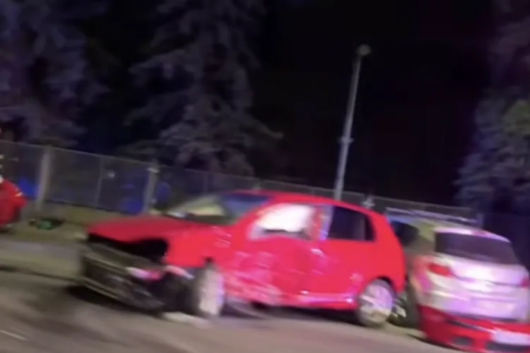 VIDEO. Accident grav la primele ore ale dimineții în Cluj-Napoca! Bulevardul Muncii, blocat pe o bandă: Autoritățile intervin de urgență