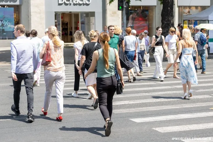 Românii pierd aproape o oră pe zi de acasă până la serviciu. De ce naveta durează atât de mult