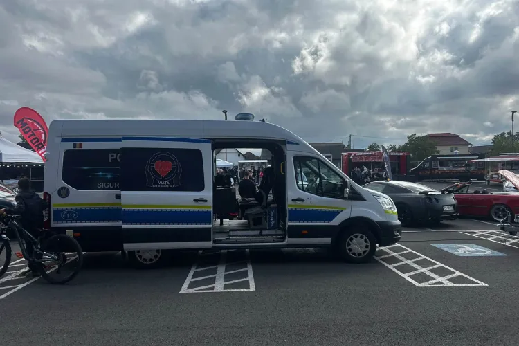 Simulator VR și polițiști în mijlocul celor mai tunate mașini din Cluj: cCe le-au spus celor 350 de participanți despre alcoolul la volan