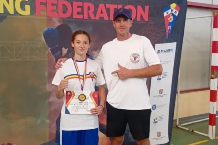 Povestea fascinantă a pugilistei de 18 ani din Cluj. S-a antrenat în plin război ca să devină campioană națională: „Când sunau alarmele, fugeam în beci”