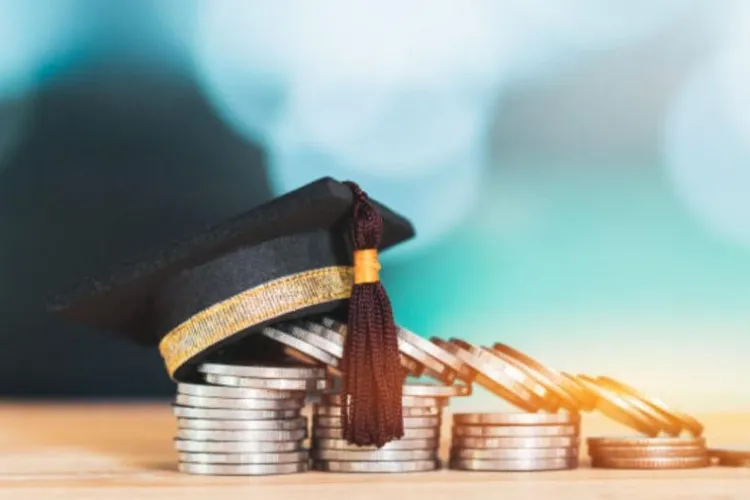 Milioane de lei împărțite studenților de la Universitatea Tehnică din Cluj-Napoca: Aproape 10.000 de burse au ajuns la 2.154 de tineri. Cine a luat banii