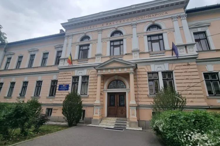 Premieră în trei școli din Cluj. Elevii își vor putea alege materiile pe care vor să le studieze, într-un nou program-pilot