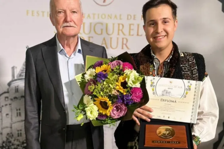 Student UTCN Cluj, premiul I la Festivalul-Concurs „Strugurele de Aur”! Daniel Țăran a impresionat juriul cu folclorul autentic din Bucovina