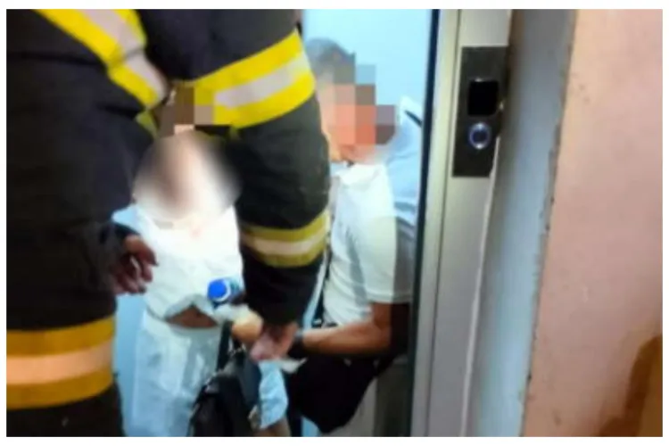 Clipe de panică într-un bloc din Cluj-Napoca! Patru persoane au rămas captive într-un lift între parter și subsol. A intervenit descarcerarea 