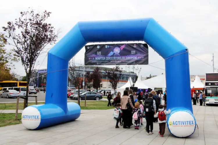 Roboți autonomi, realitate virtuală și experimente spectaculoase la Cluj! Ce au scos cercetătorii UTCN din laboratoare la Noaptea Cercetătorilor Europen