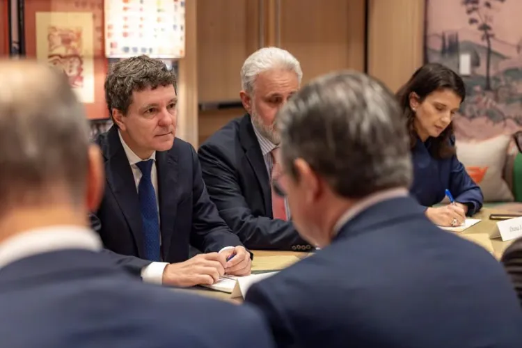 Nicușor Dan s-a întâlnit cu marii investitori la New York. Ce le-a spus despre banii împrumutați de România și deficitul țării