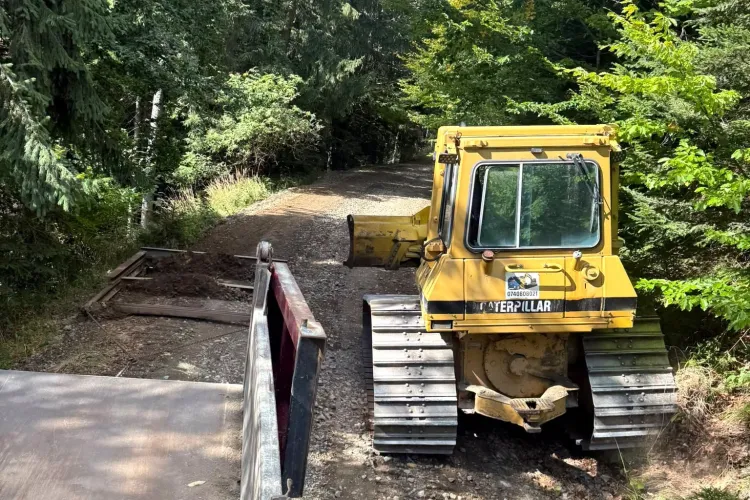 Se repară drumul spre una dintre cele mai spectaculoase zone din Apuseni! Peste 9 kilometri intră în lucrări