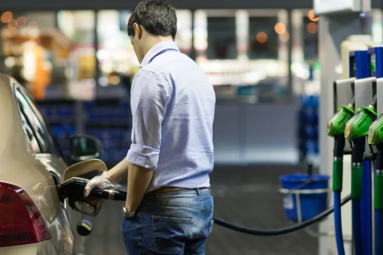 Clujenii care merg la pompă trebuie să știe asta: Ministerul Finanțelor a luat o decizie după ce prețul motorinei a crescut puternic în ultima perioadă