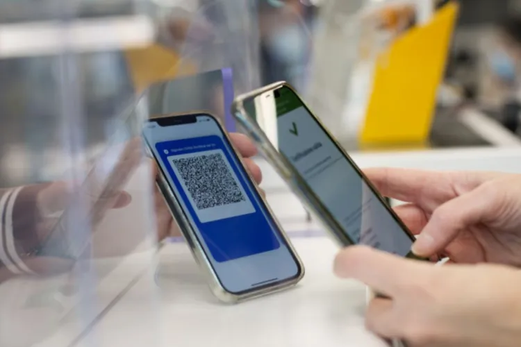 Românii vor avea un portofel digital pentru identitate din 2027! MAI îi întreabă pe cetățeni ce documente vor în RO Wallet și unde l-ar folosi