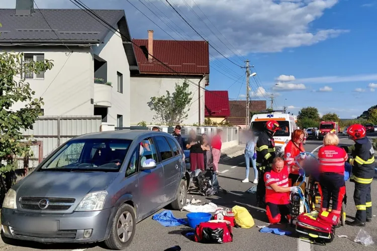 Accident grav în Dej, Cluj: Un bărbat de aproximativ 60 de ani, care era pe scuter, a ajuns inconștient la spital