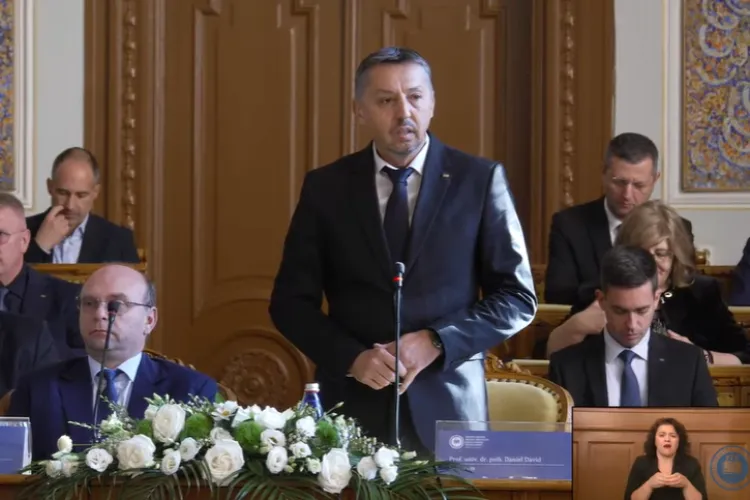 Peste 16.000 de boboci încep facultatea la UBB Cluj. Daniel David: „Tinerii aleg UBB ca un pașaport de excelență în viață”