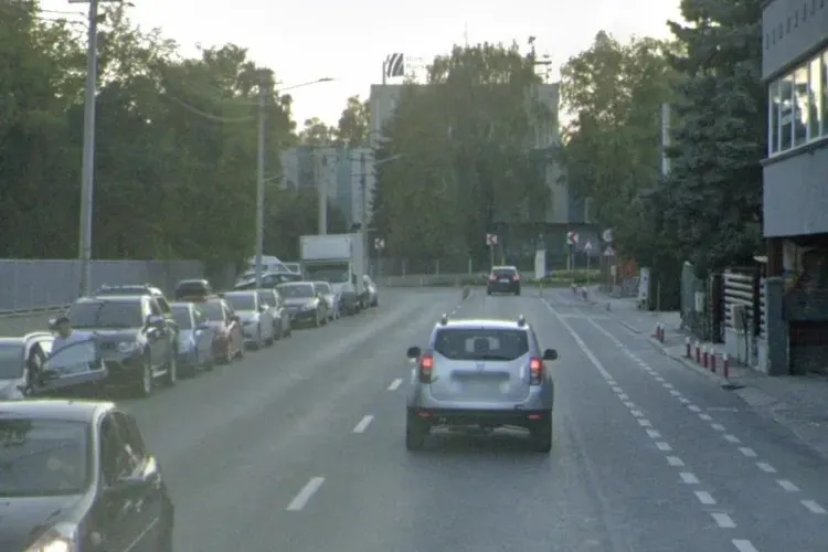 Un străin caută chirie în Cluj și a găsit locul „perfect”… până a văzut drumul: „Este atât de îngust. Suntem mega dependenți de mașină”
