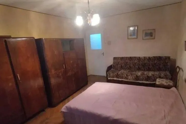 Apartament de închiriat în Cluj, făcut „vedetă” de comentariile clujenilor:„Se poate împărți chiria cu fantomele?”/„Bă, ce s-au scumpit intrările la muzeu”