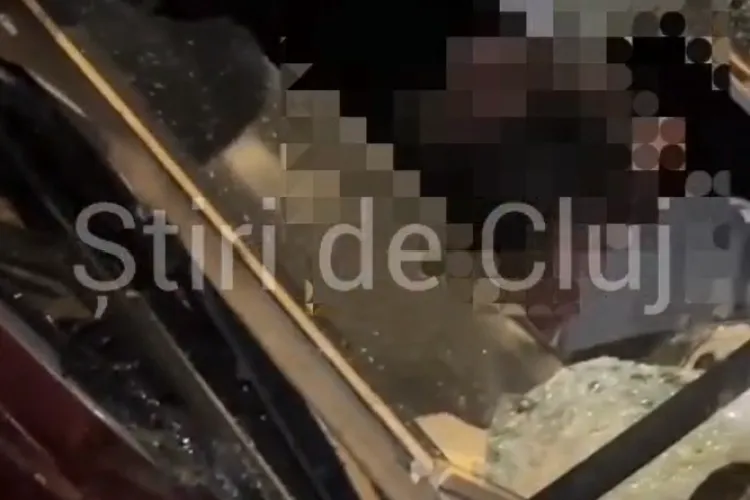 VIDEO. Urmările accidentulului tragic de azi-noapte din Cluj, de la Podul IRA, în care un tânăr a murit. Imagini cu puternic impact emoțional