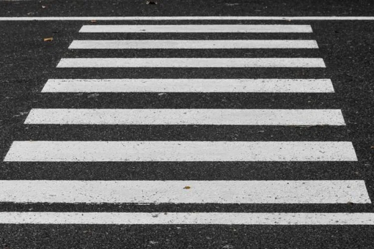 Pericol la o trecere de pietoni din Cluj-Napoca! Un clujean trage un semnal de alarmă legat de situația îngrijorătoare: „Există riscul să nu vezi pietonii”