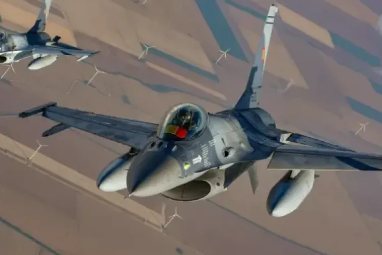 RO-Alert în toiul nopții după ce radarul Armatei a detectat o țintă aeriană. Două avioane militare au fost ridicate de la sol