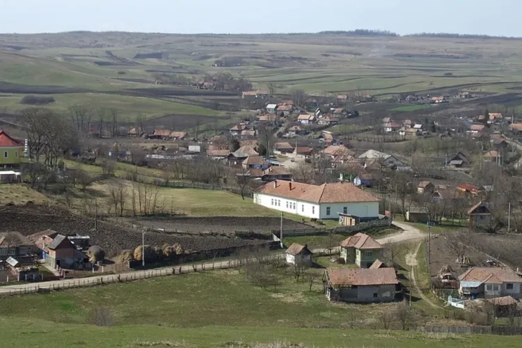 250.000 de lei pentru căminul dintr-un sat din Cojocna! Primărița Anca Marcu anunță lucrări notabile: „E important să le facem pe toate deodată”