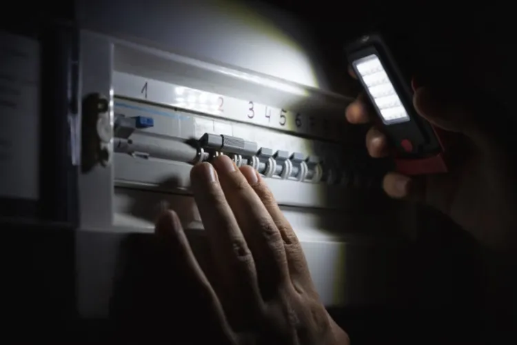 Se ia curentul în Gherla! Cinci străzi vor rămâne fără energie electrică timp de patru ore: Care este motivul