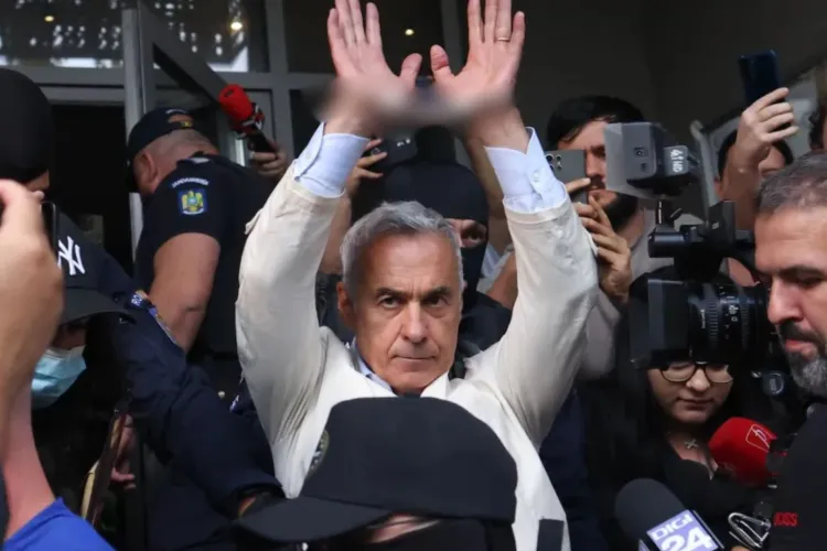 Cât de departe s-a ajuns? O femeie și-a lăsat copilul singur acasă cu febră pentru a merge să-l susțină pe Călin Georgescu la protest