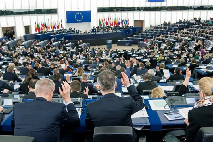 Parlamentul European se reunește la Strasbourg: Medicamentele falsificate, războiul din Ucraina, criza costului vieții și bugetul UE, pe masa discuțiilor
