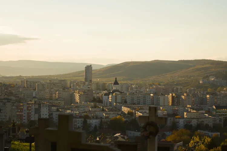 Câți metri pătrați poți cumpăra cu 100.000 de euro în Cluj-Napoca? Raportul care arată cât de scumpă a devenit piața imobiliară față de celelalte orașe