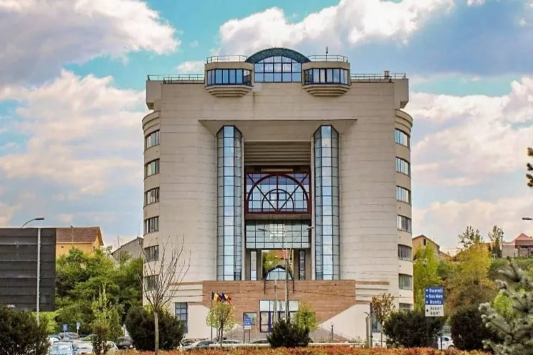 Ce se întâmplă la Biblioteca „Octavian Goga” din Cluj, sâmbătă seara! Cinci ore de activități, filme, jocuri și surprize pentru vizitatori